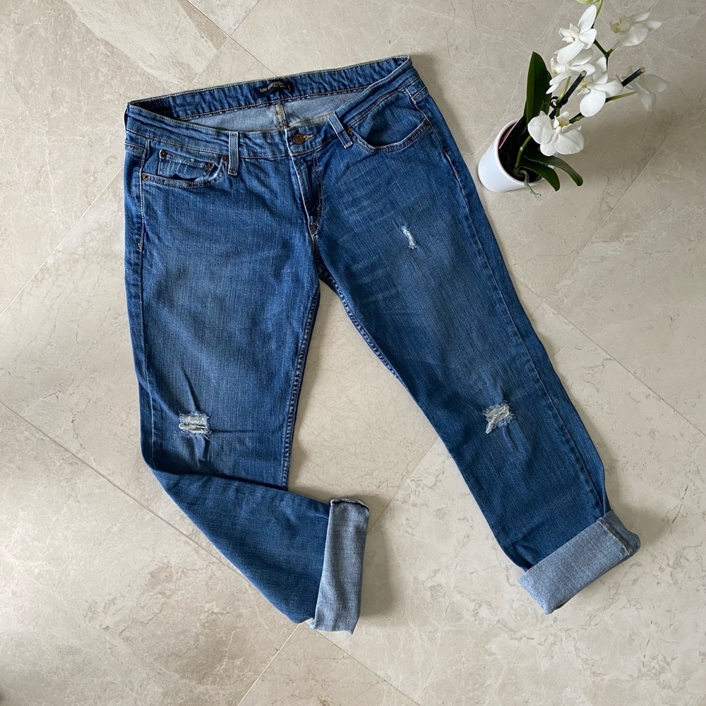 Women’s-Juniors Levi’s Boyfriend Style Jeans, Distressed Look…Size 13 💕👖❣️
